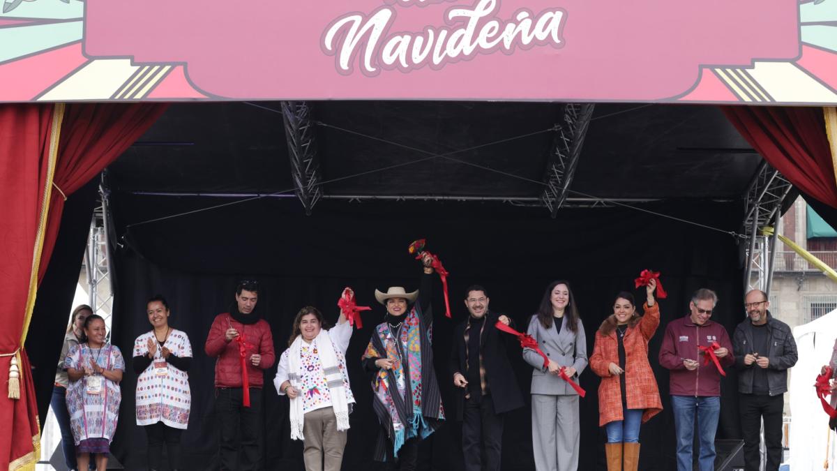 Inauguran Verbena Navideña 2023 en el Zócalo CDMX