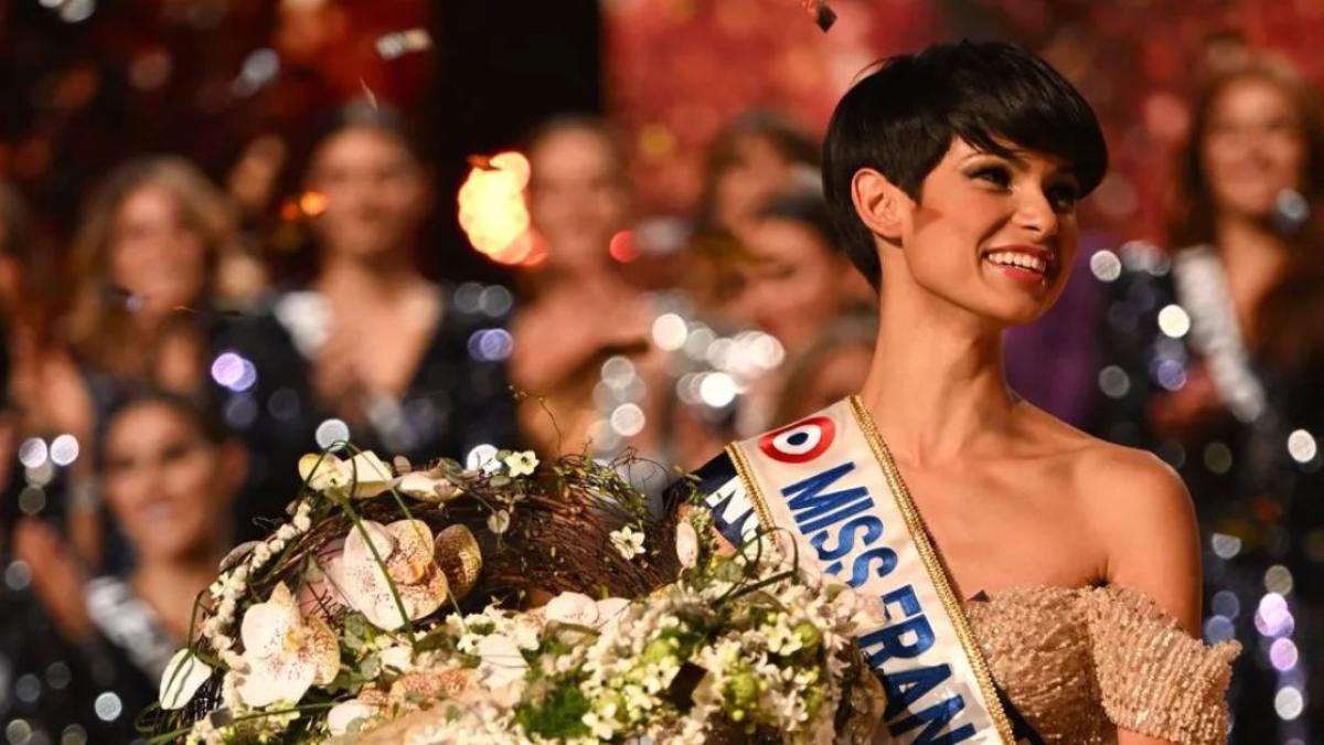 Eve Gilles, la nueva Miss France 2024 que causó polémica por su corte de pelo