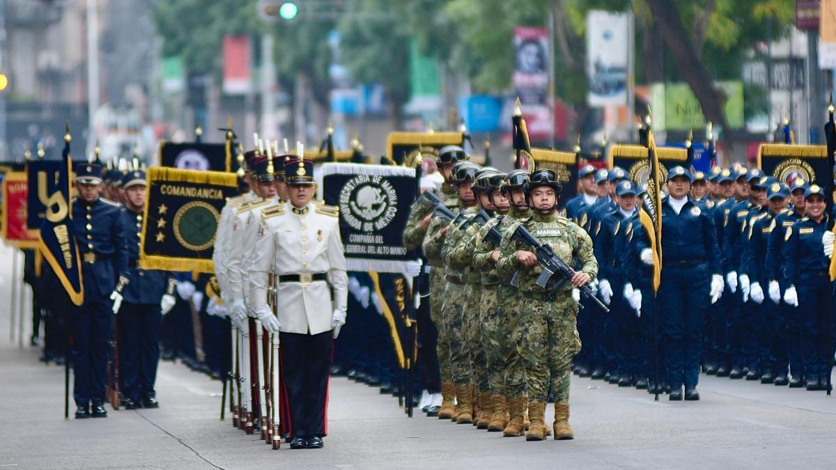 Anuncian alza a sueldo de policías de la CDMX al conmemorar su día