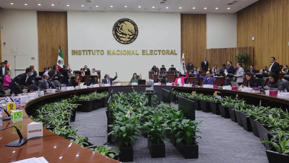 INE analizará que candidaturas presidenciales cumplan ‘8 de 8’ contra la violencia