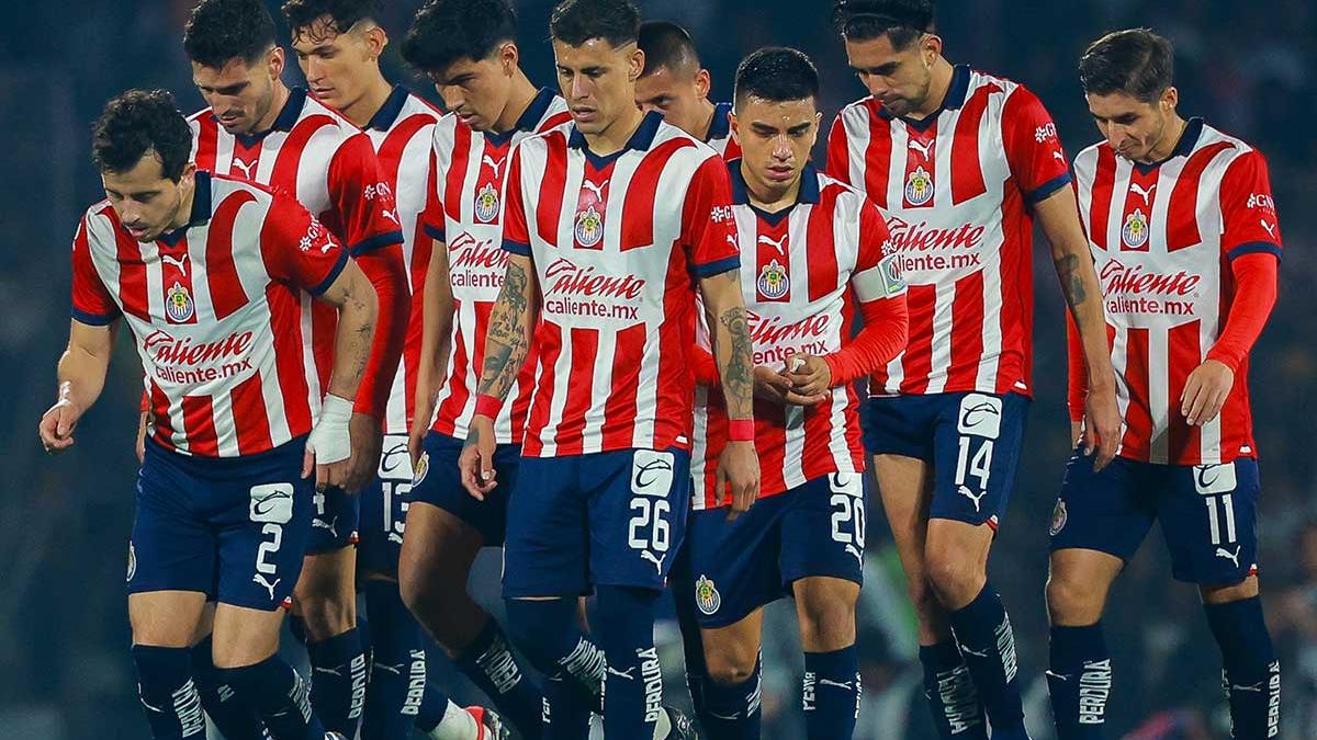 Chivas: Comienza la limpia en el Rebaño y se revela la primera baja en la era Fernando Gago