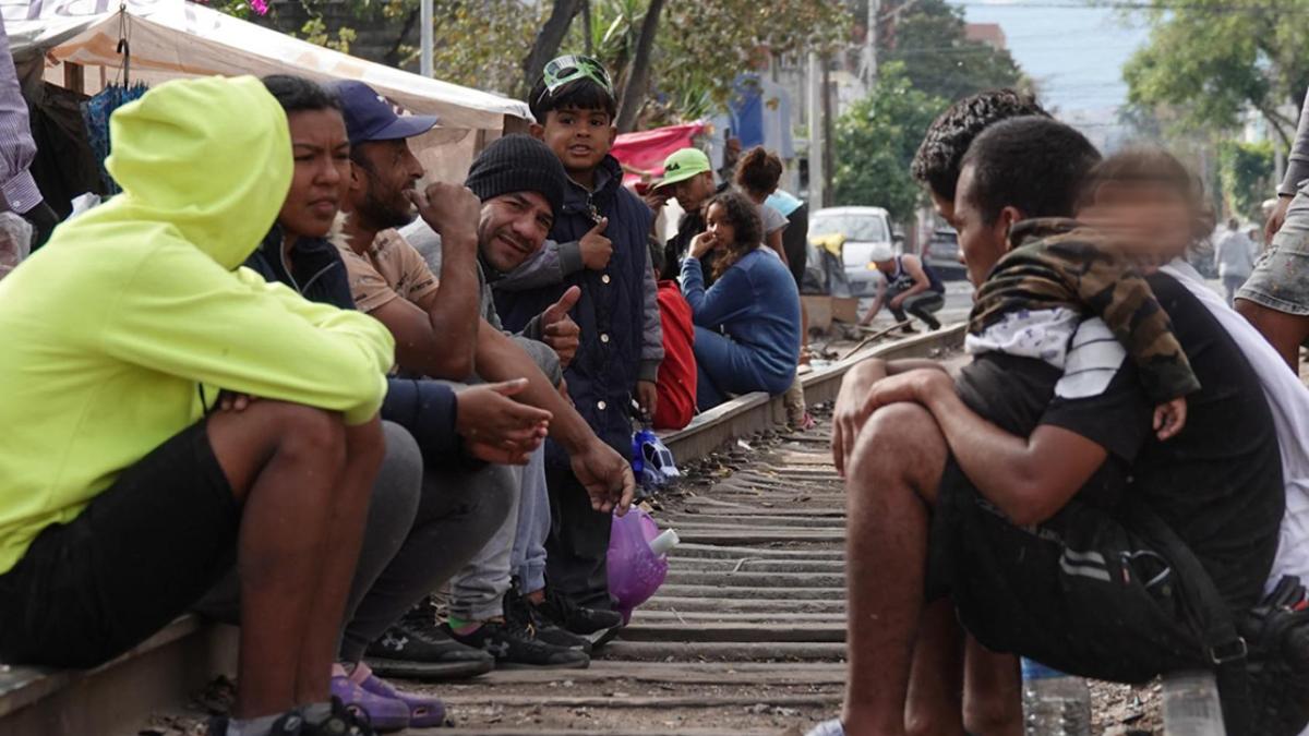 Contención de migrantes, a tope; noviembre rompe récord otra vez