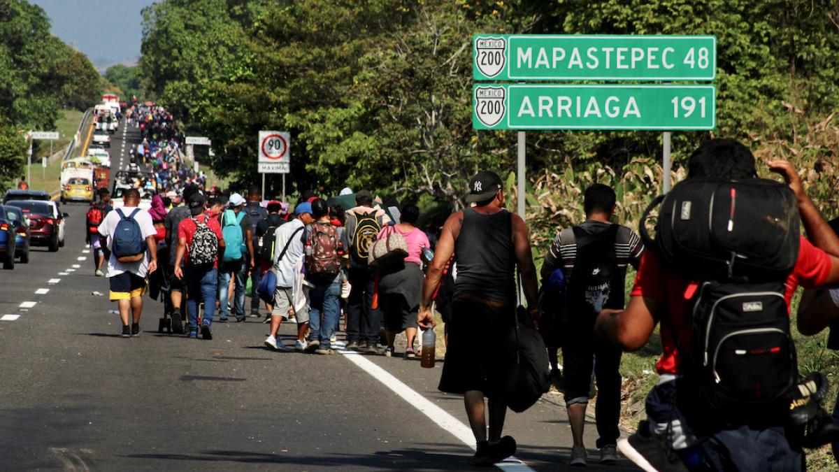 Caravana migrante pierde fuerza; sólo quedan alrededor de mil 500 personas: AMLO