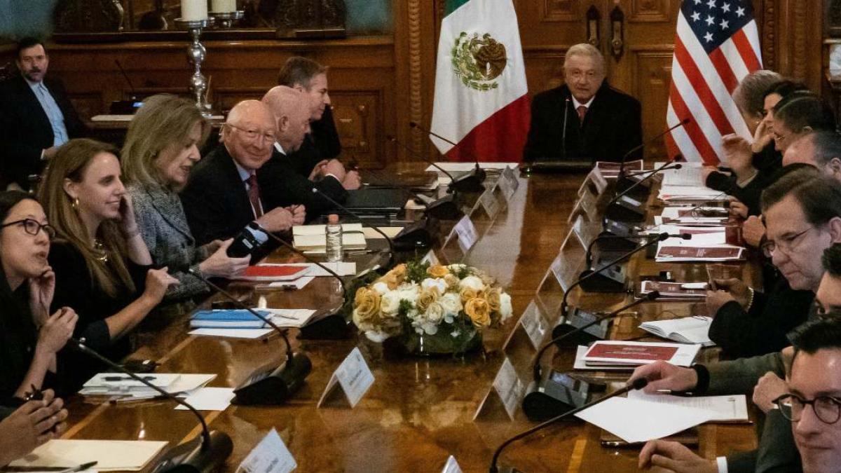 Acuerdan México y EU crear grupo de trabajo para revisar tema migratorio