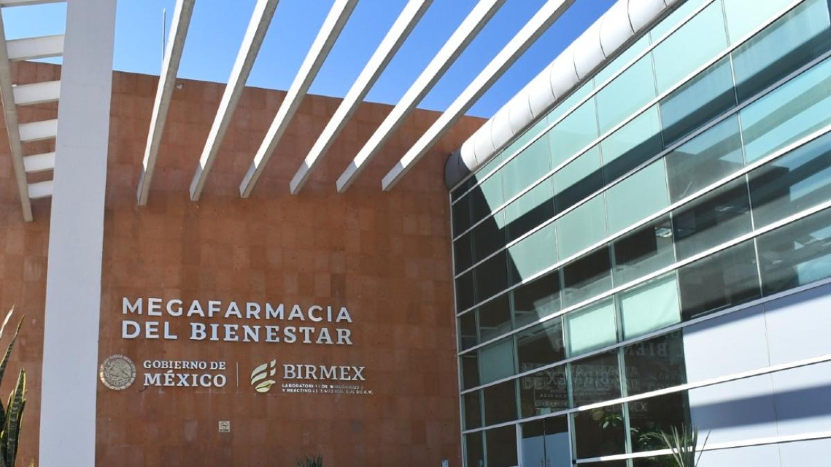 AMLO defiende Megafarmacia; sí hay medicinas suficientes, es una campaña de los medios, acusa