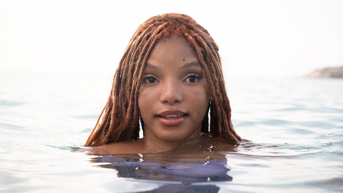 Halle Bailey anuncia el nacimiento de su bebé y fans reaccionan a su embarazo secreto con MEMES