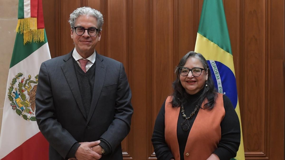 Ministra Piña se reúne con embajador de Brasil en México antes de la primera sesión de la SCJN