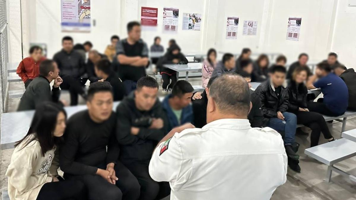 Rescatan a 40 migrantes de China que se hacían pasar por turistas en Oaxaca