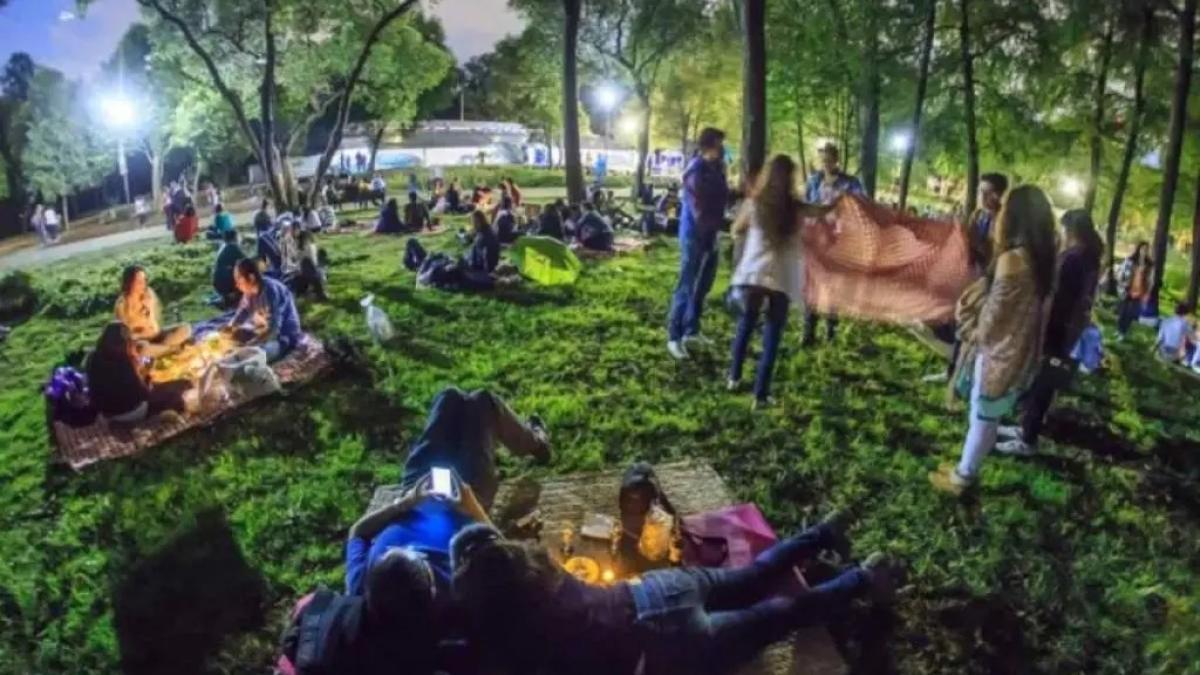 ¡Sin planes en CDMX! Todo listo para el Picnic Nocturno del Bosque de Chapultepec