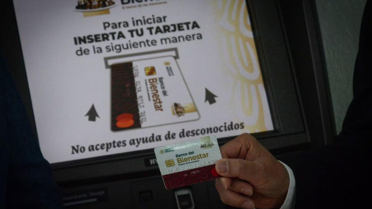 Pensión del Bienestar: el cambio en la tarjeta que deben hacer los adultos mayores para cobrar sus 6 mil pesos