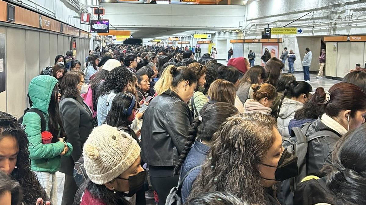 Metro CDMX: Desalojan tren en Línea 7 y provoca fuertes retrasos