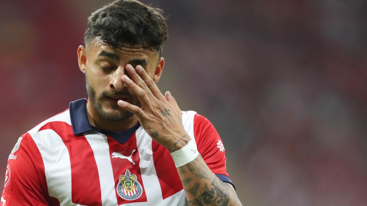 Chivas | Alexis Vega es exhibido por uno de sus excompañeros; "Llega tarde a los entrenamientos"