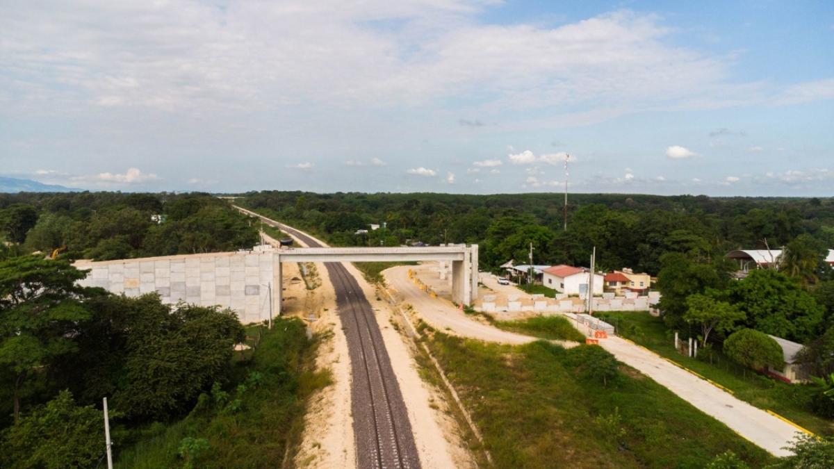 Recibió SICT cinco propuestas de interesados en participar en proyecto de trenes de pasajeros