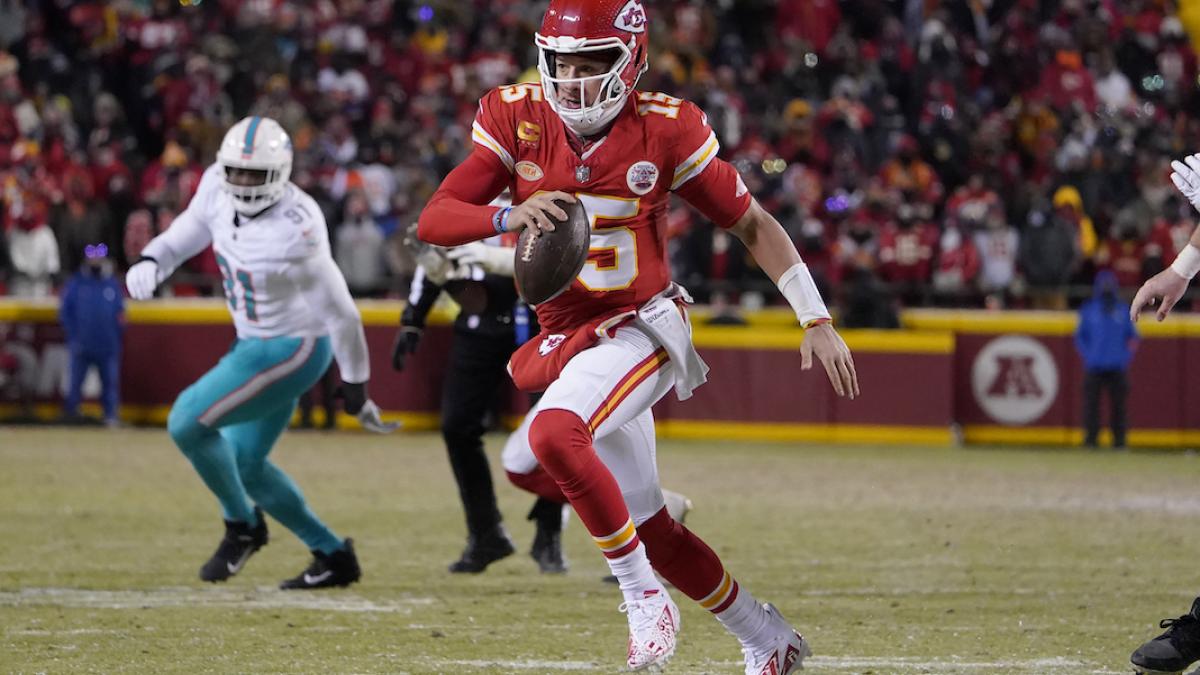 Allen vs. Mahomes, por tercera vez en playoffs