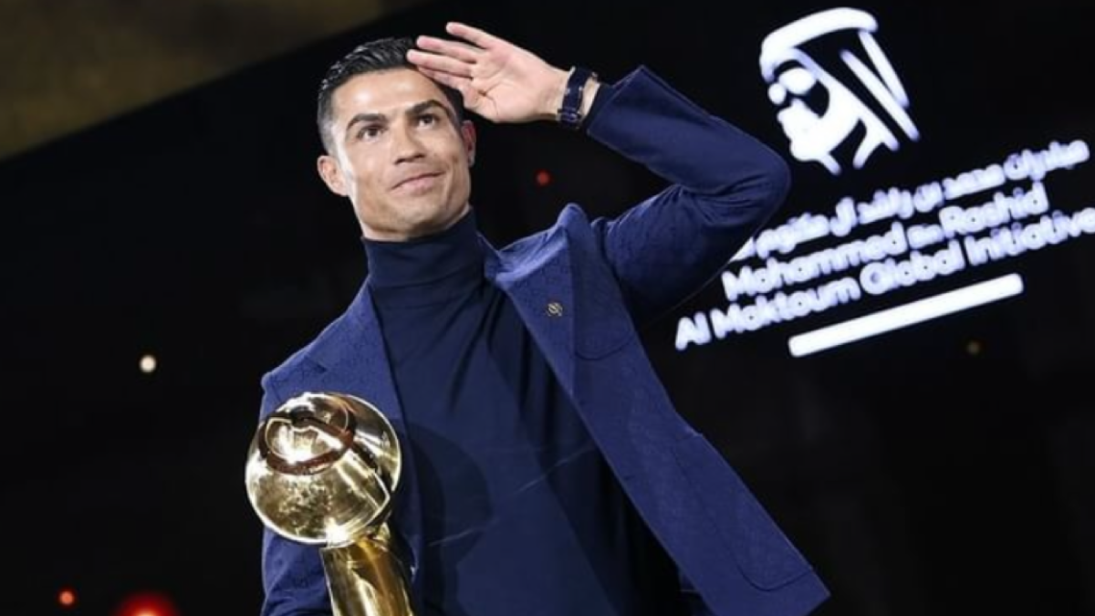 Cristiano Ronaldo estrena versión exclusiva de un auto de 8 millones de dólares en su colección de lujo