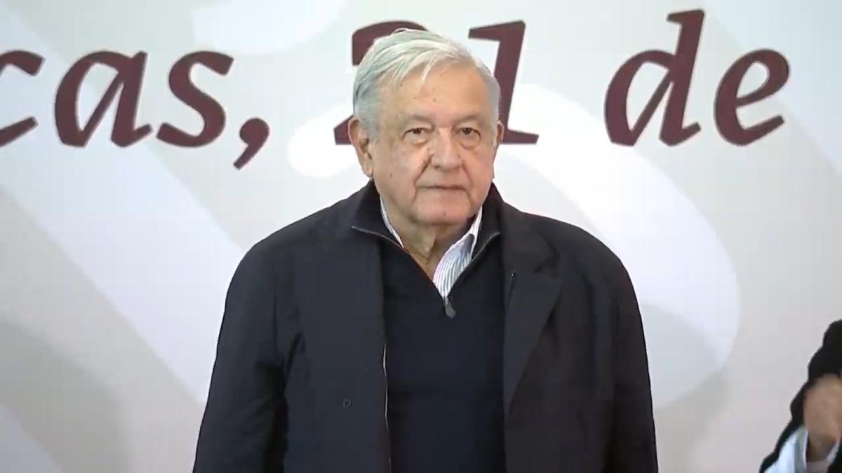 AMLO insistirá en bajar sueldos de ministros