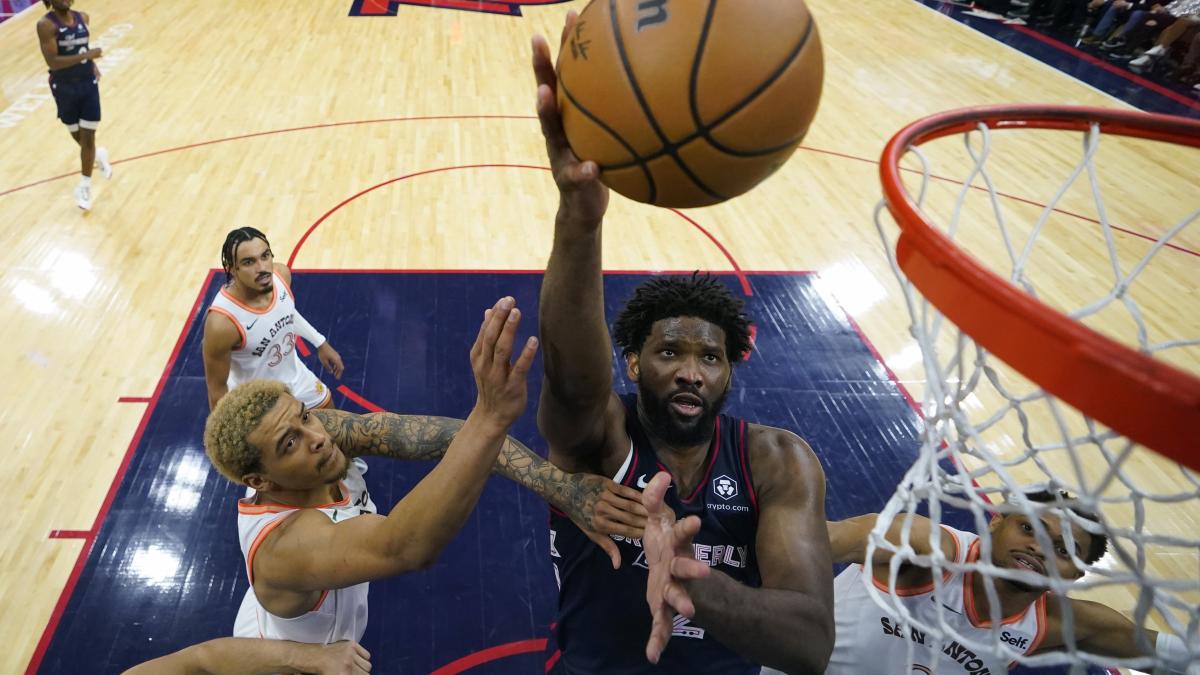 NBA: ​Joel Embiid anota 70 puntos para un récord con los 76ers en victoria sobre Spurs y Wembanyama