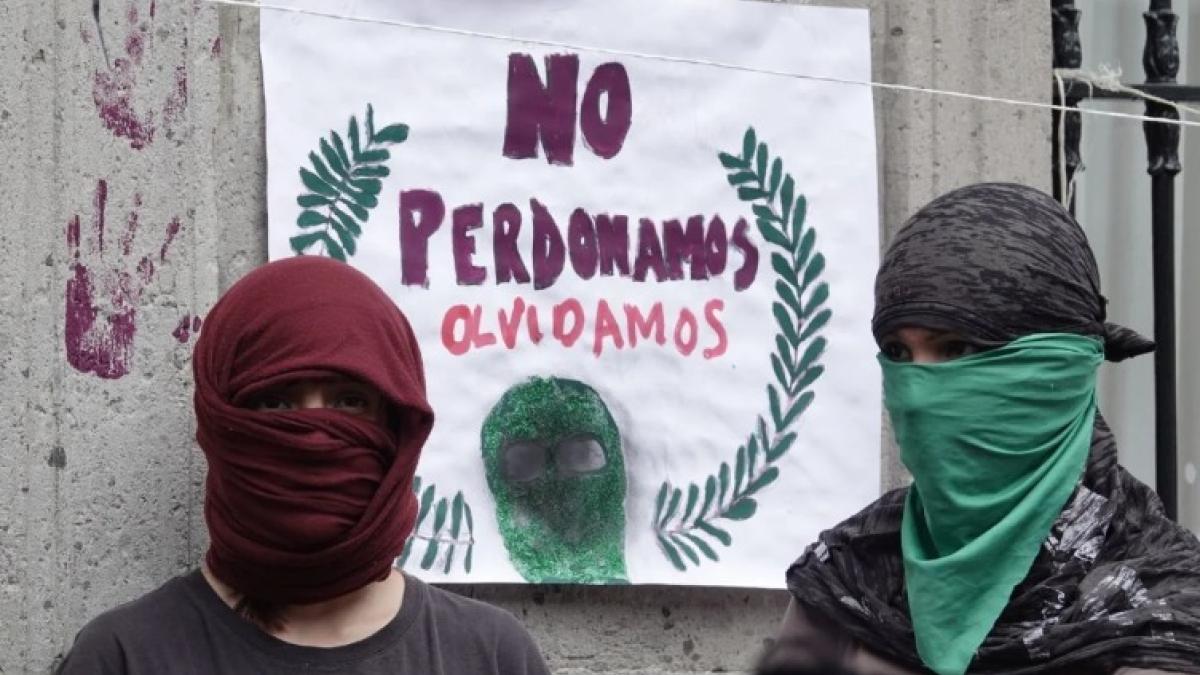 FGJ-CDMX investiga feminicidio en una casa en Xochimilco tras descubrir un olor fétido