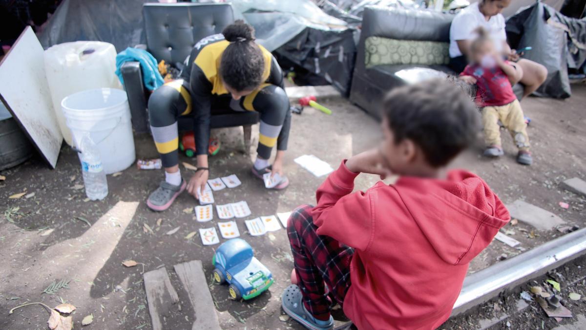 Desaparición y muerte pegan a niños en éxodo