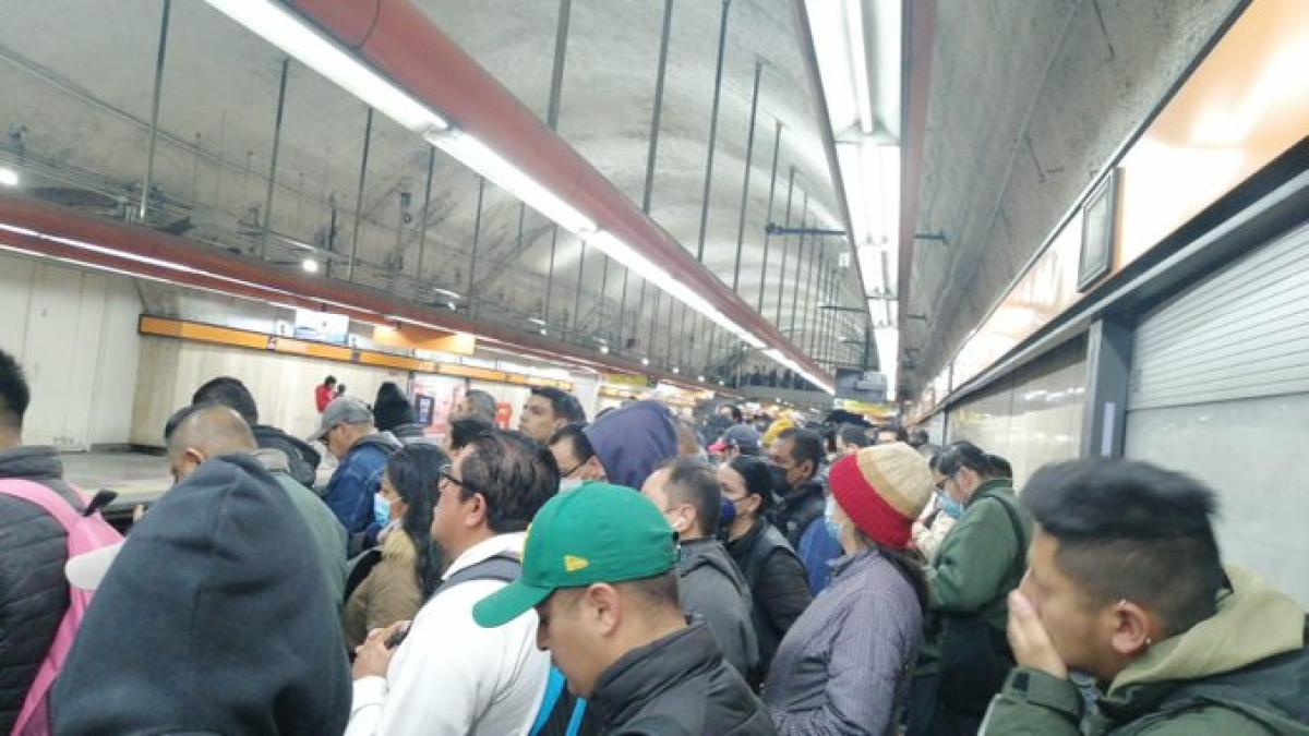 Líneas A, 7 y 8 del Metro CDMX con retrasos y a reventar hoy martes 30 de enero