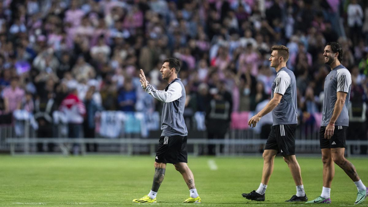 ¡Sólo Messi! El argentino tiene recibimiento de GOAT en Asia que pone celoso a Cristiano Ronaldo (Video)