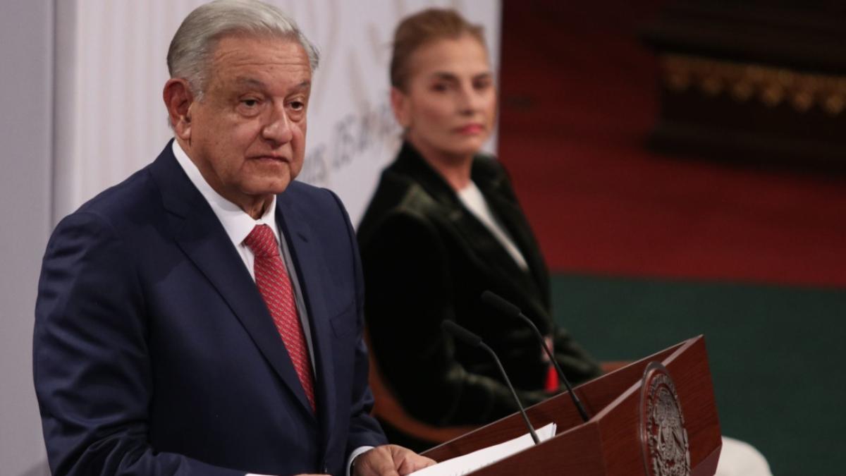 Pide AMLO prisión preventiva oficiosa para delitos de defraudación fiscal, extorsión y tráfico de fentanilo