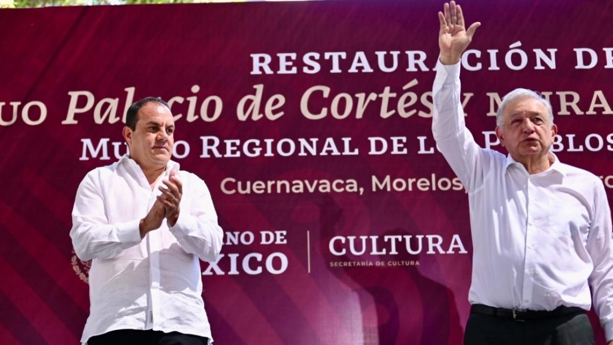 AMLO arropa a Cuauhtémoc Blanco tras ser abucheado en evento