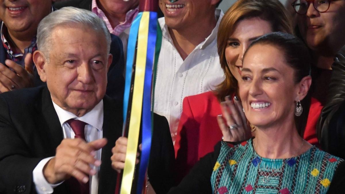 Revela AMLO que quería a Sheinbaum en Segob; Xóchitl “es ladina, clasista y racista”, señala en su libro