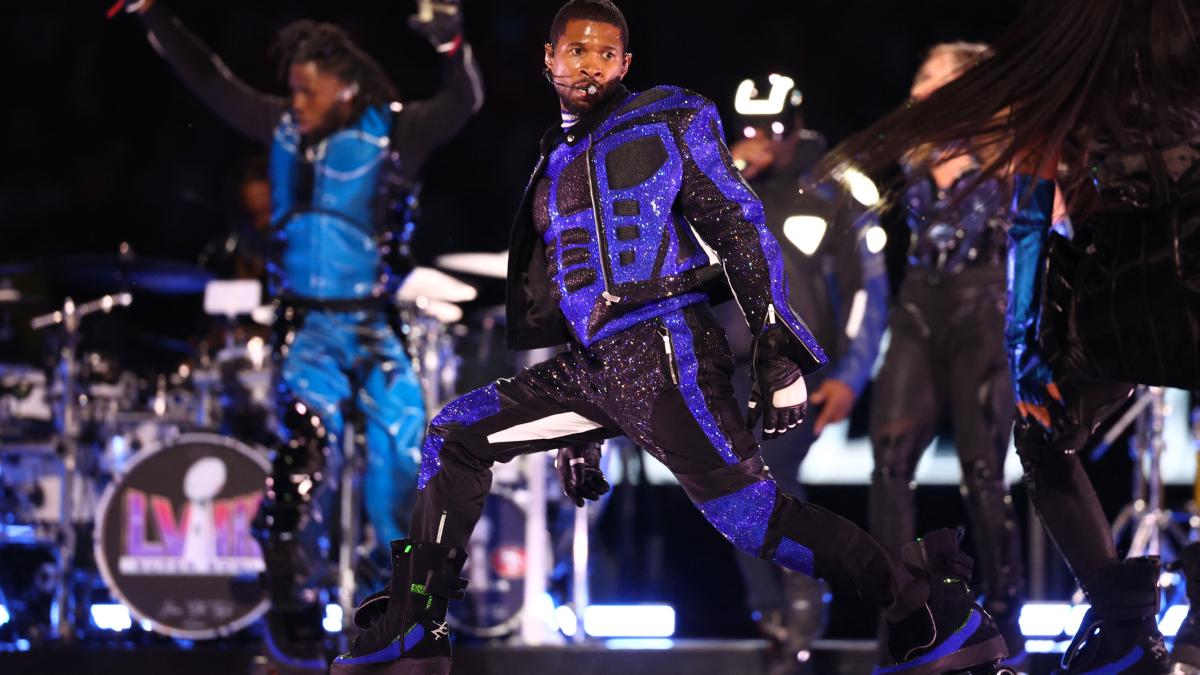 Usher divide opiniones en su show de medio tiempo