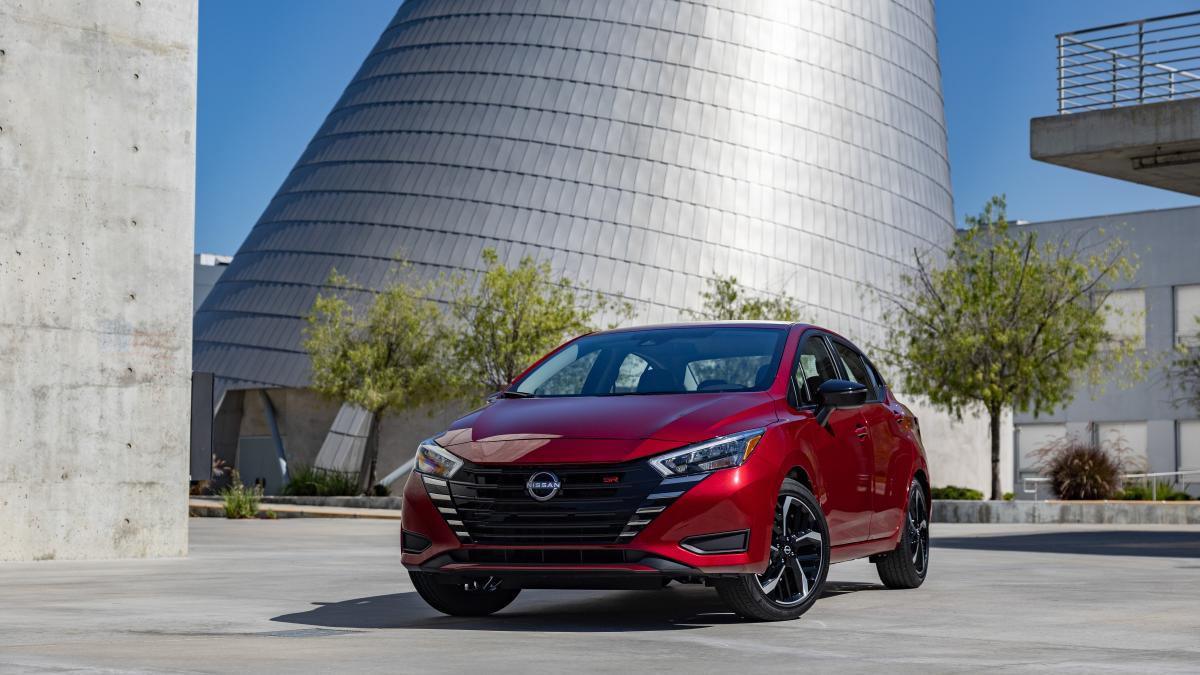 Orgullosamente Hecho en México: Nissan Versa el 'Mejor auto subcompacto' por Car and Driver Editors' Choice 2024