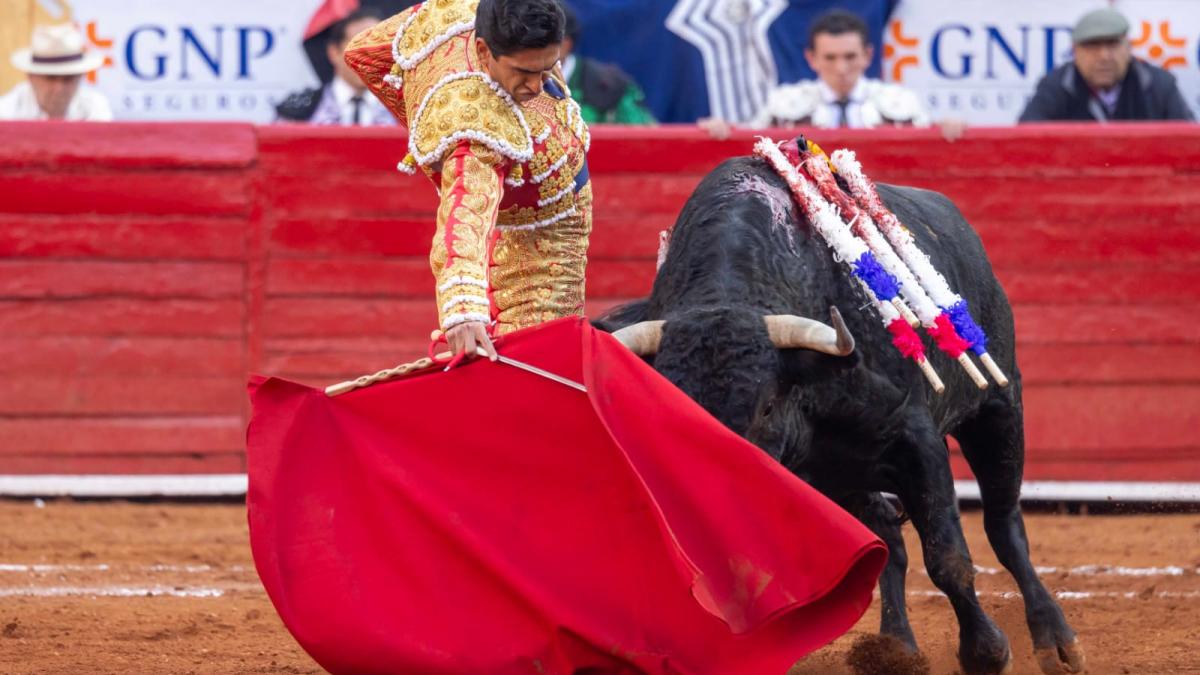 Quinta tarde en la México, un pesar y descaste con estampa