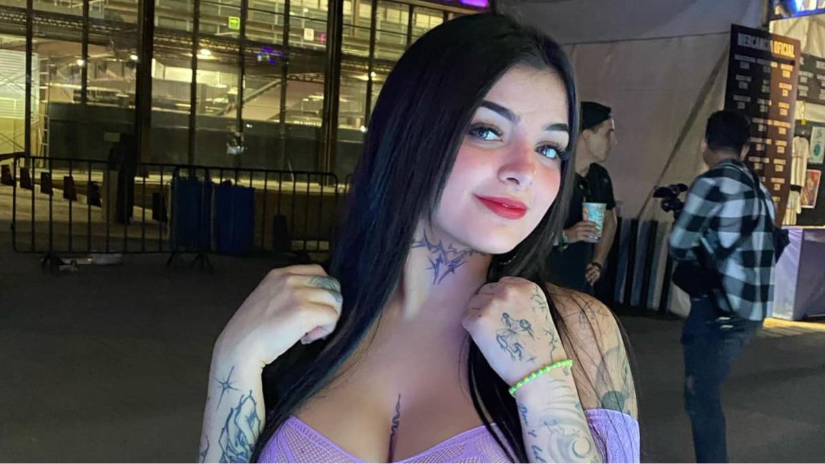 Karely Ruiz busca que otro fan se tatúe su cara; ofrece pago y ¿grabar otro VIDEO?