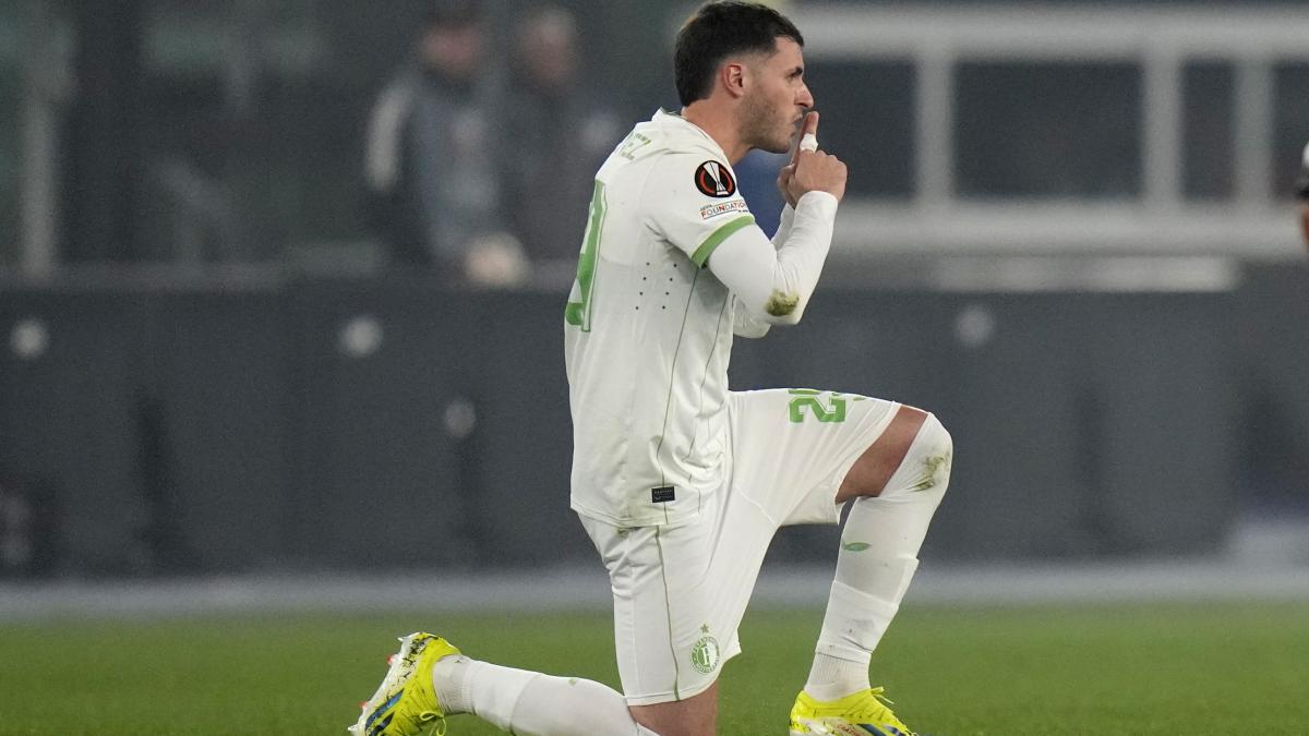 Europa League | Santiago Giménez y su gol a lo 'Chicharito' en el Feyenoord vs Roma (VIDEO)