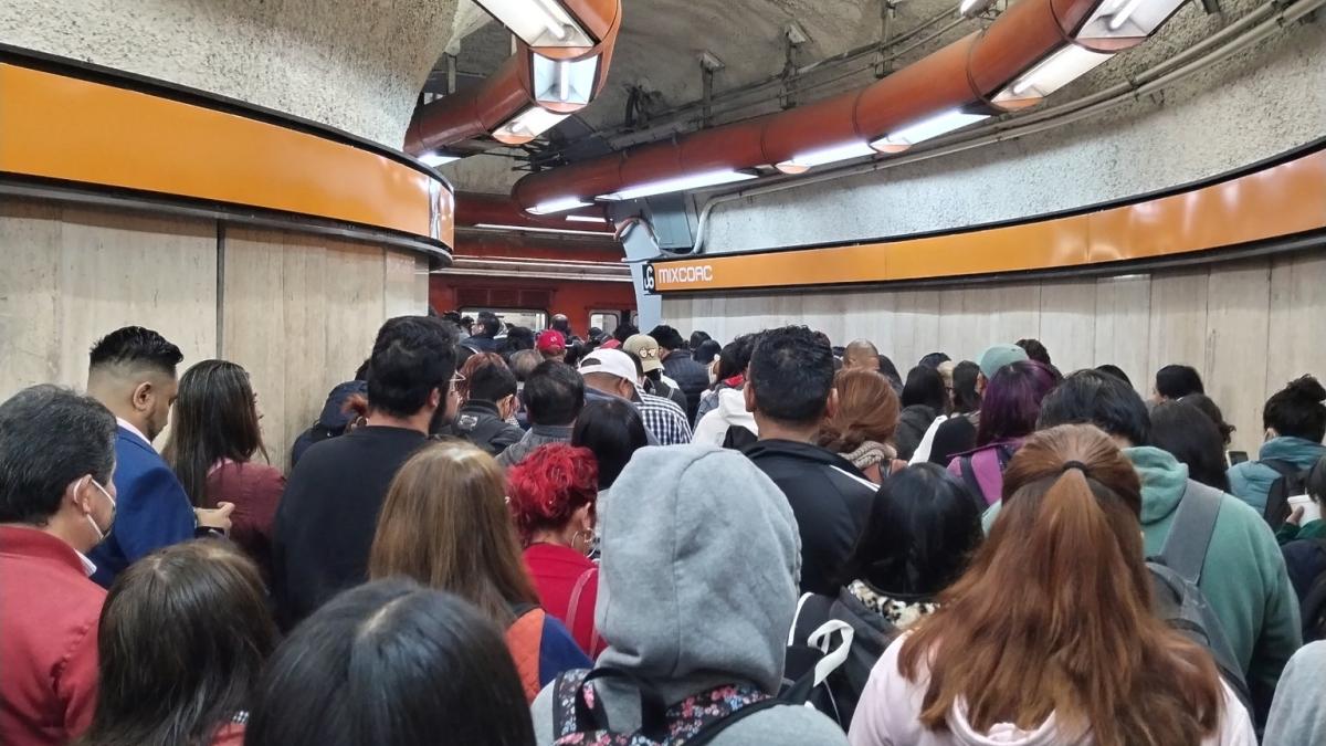 Metro CDMX: Desalojan tren en Línea 7 y reportan ‘caos’ y aglomeraciones