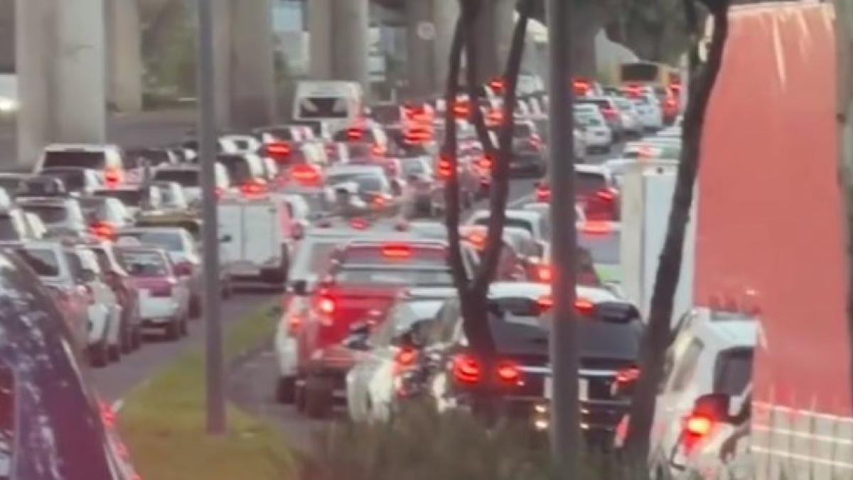 Manifestantes bloquean Periférico Sur en ambos sentidos; ve aquí las alternativas viales