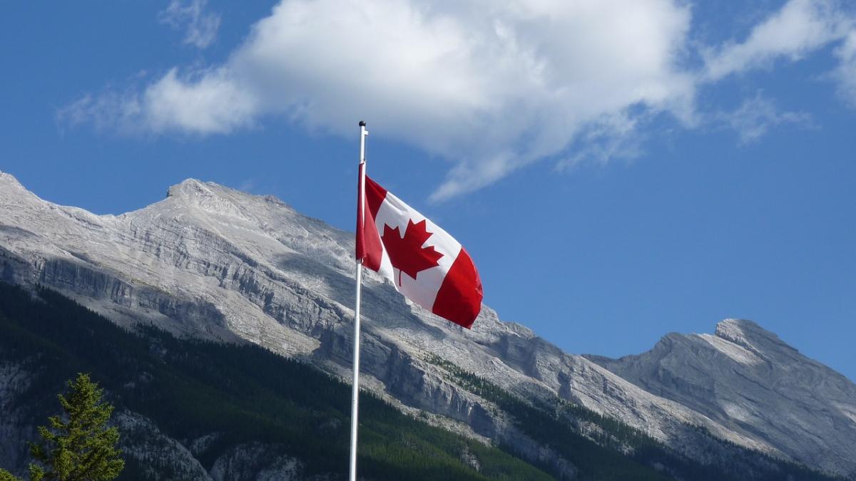 Hidroavión choca contra una lancha en Canadá; deja varios heridos