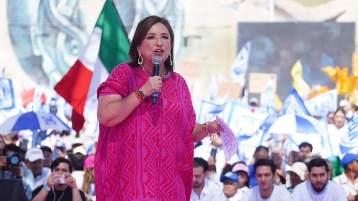 Llama Xóchitl Gálvez a AMLO a decirle la verdad a los padres de los normalistas de Ayotzinapa