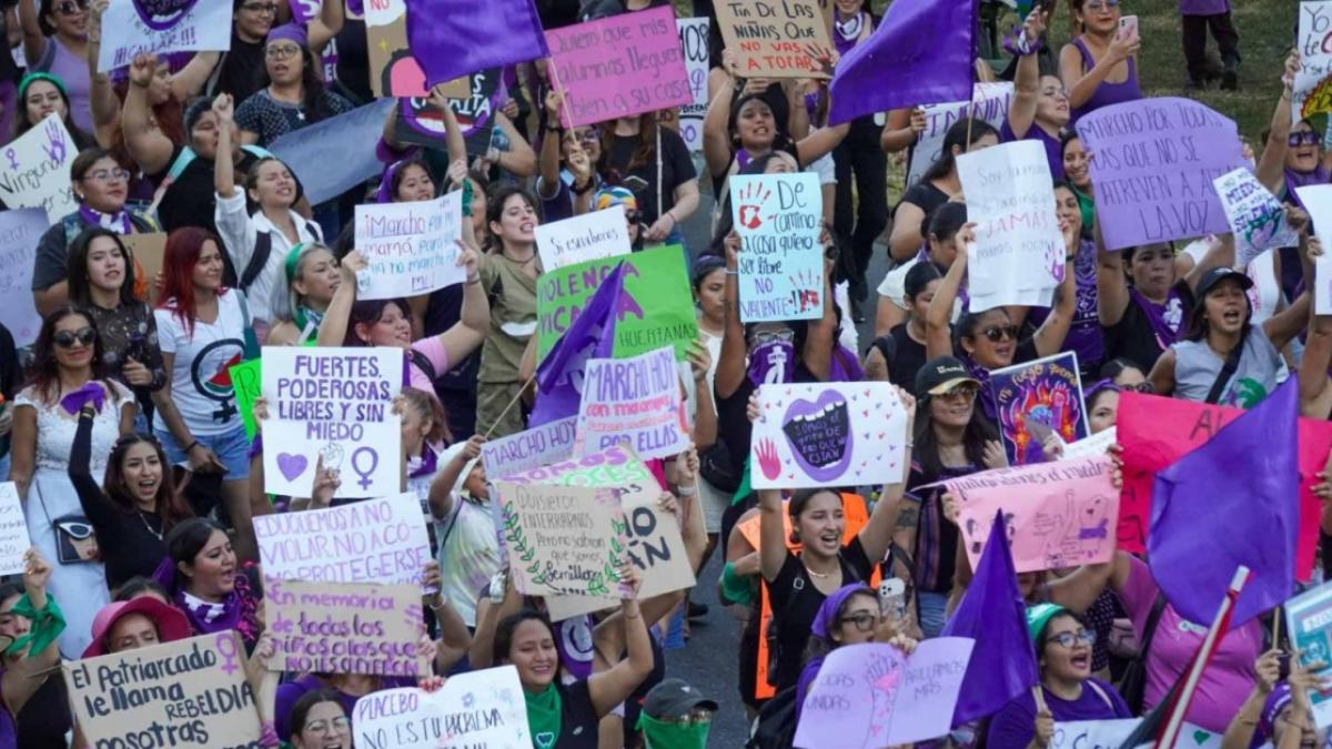 “Ni una más”, exigen feministas en México ante aumento de feminicidios, violencia y agresiones