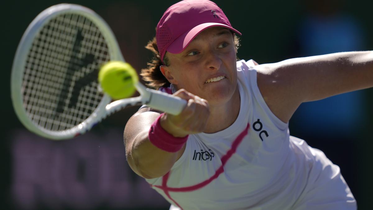 Iga Swiatek, primera del ranking, avanza en Indian Wells con cómoda victoria sobre Danielle Collins