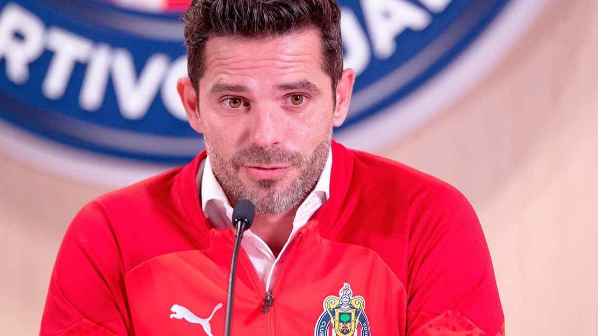 Chivas, en problemas si corre a Fernando Gago; le pagaría una millonada poco imaginable