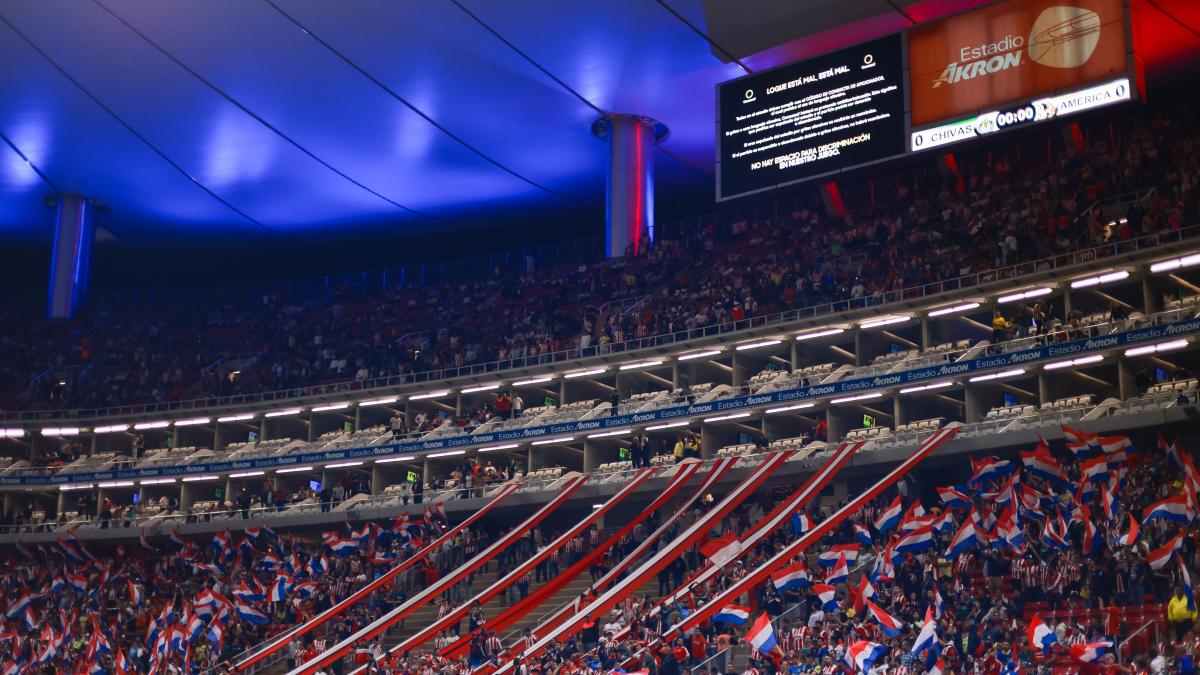 Liga MX advierte severas sanciones para aficionados que cometan racismo en los estadios