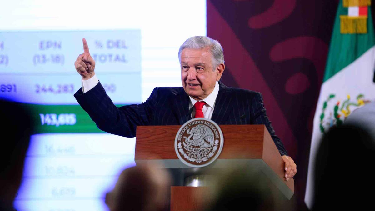 AMLO pide al árbitro “jugar limpio” en los debates