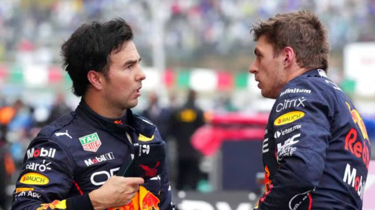 Checo Pérez vuelve a ser menospreciado por Max Verstappen y así se lo hizo saber el neerlandés (VIDEO)