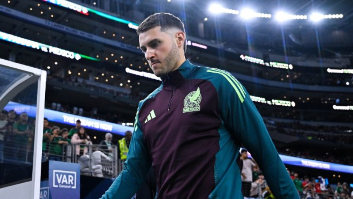 Nations League | Santiago Giménez y su reacción ante su 'berrinche' por no jugar con la Selección Mexicana