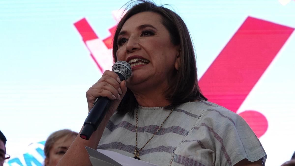 Xóchitl Gálvez presenta denuncia por corrupción en Tren Maya; pide indagar a hijos de AMLO