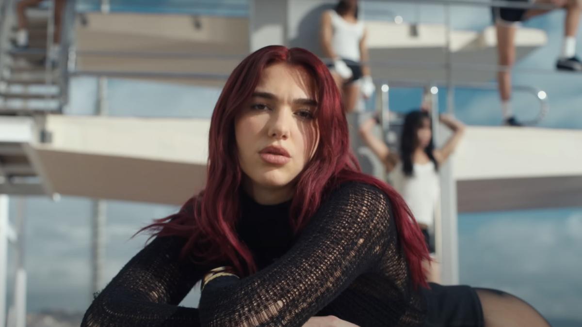 Dua Lipa estrena el VIDEO de 'Illusion' y estas son todas las referencias a estrellas del pop