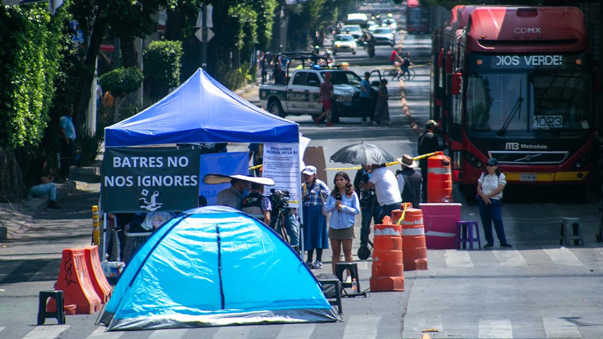 Sigue protesta de vecinos de BJ por agua contaminada