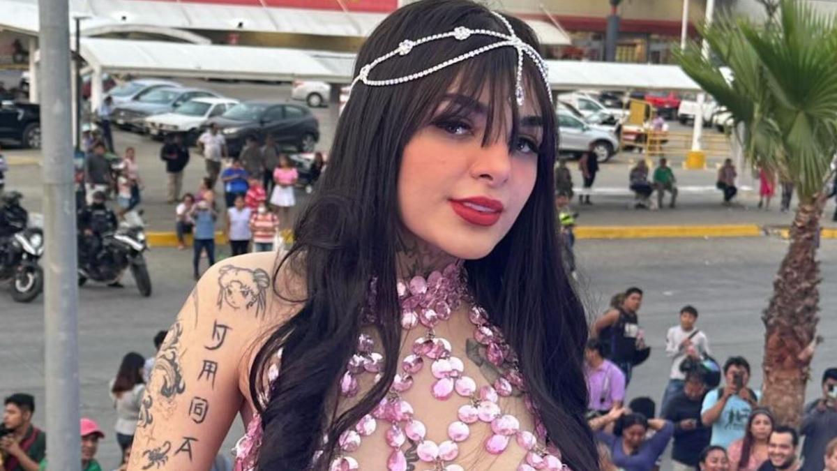 Karely Ruiz se quita hasta los zapatos en el Carnaval de Veracruz | FOTO