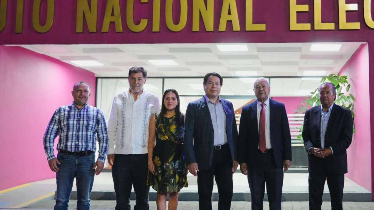 Coalición 'Sigamos Haciendo Historia' entrega al INE propuestas para lograr un proceso democrático