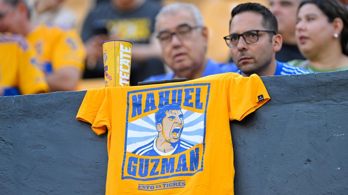 Liga MX | Nahuel Guzmán recibe minuto de aplausos de la afición de Tigres en el 'Volcán' (VIDEO)